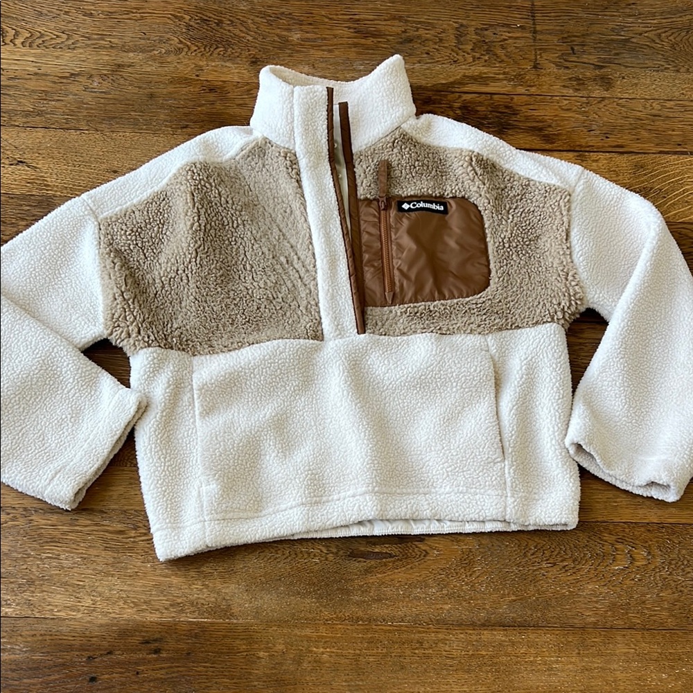 Columbia women’s ' White and Brown Fleece pullover